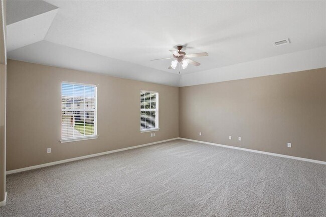 Building Photo - 2302 Brookhollow Terrace