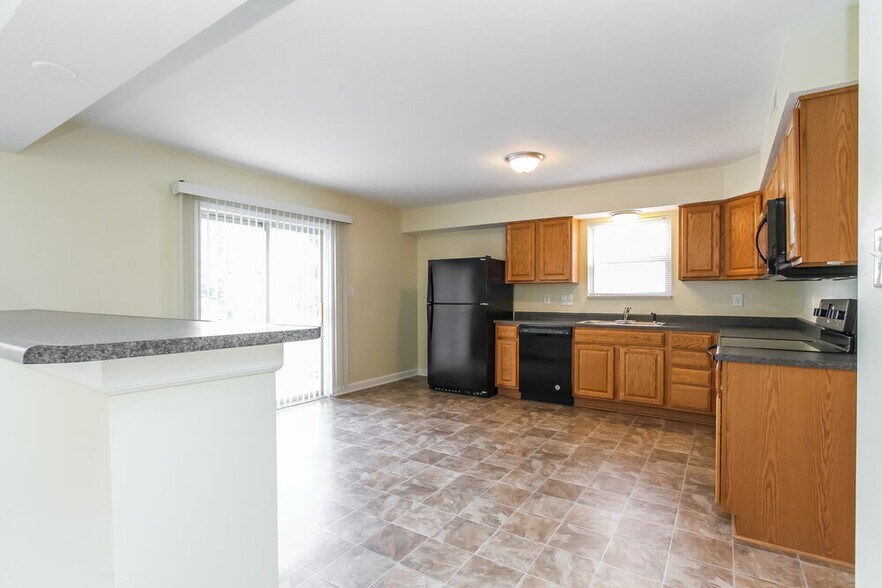 Building Photo - 12971 Quarterback Ln