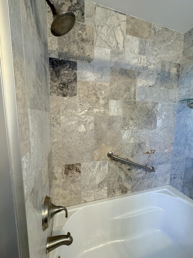 Building Photo - 2030 Harwitch Rd