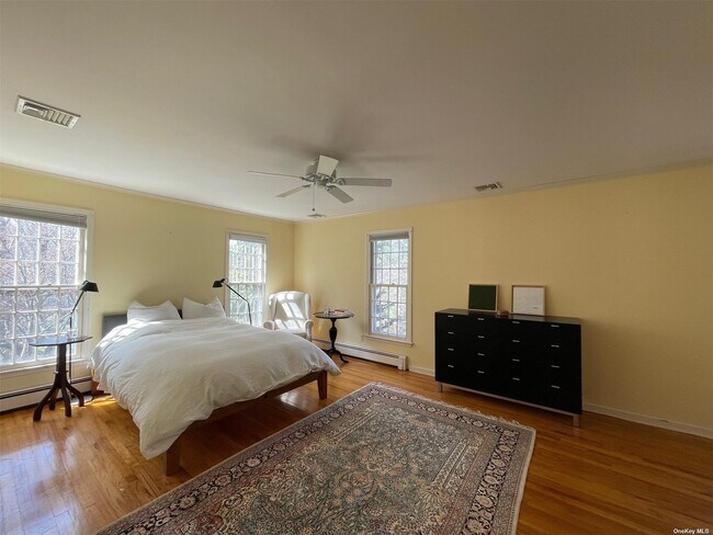 Building Photo - 3 Lamont Ln