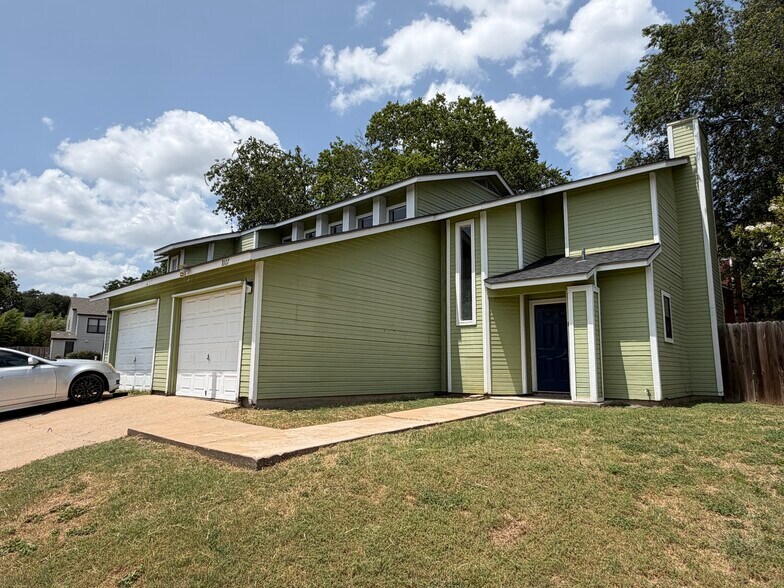 Building Photo - 8107 Hood Cir