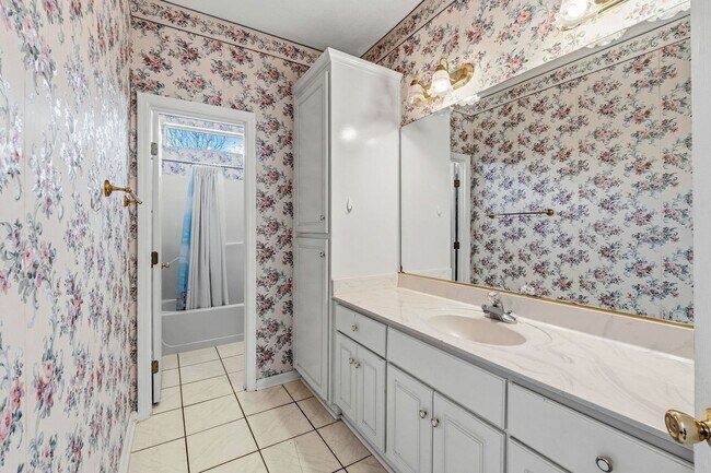 Building Photo - 790 Prairie Ln