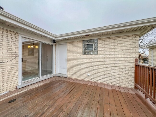 Building Photo - 4716 Thatcher Ave