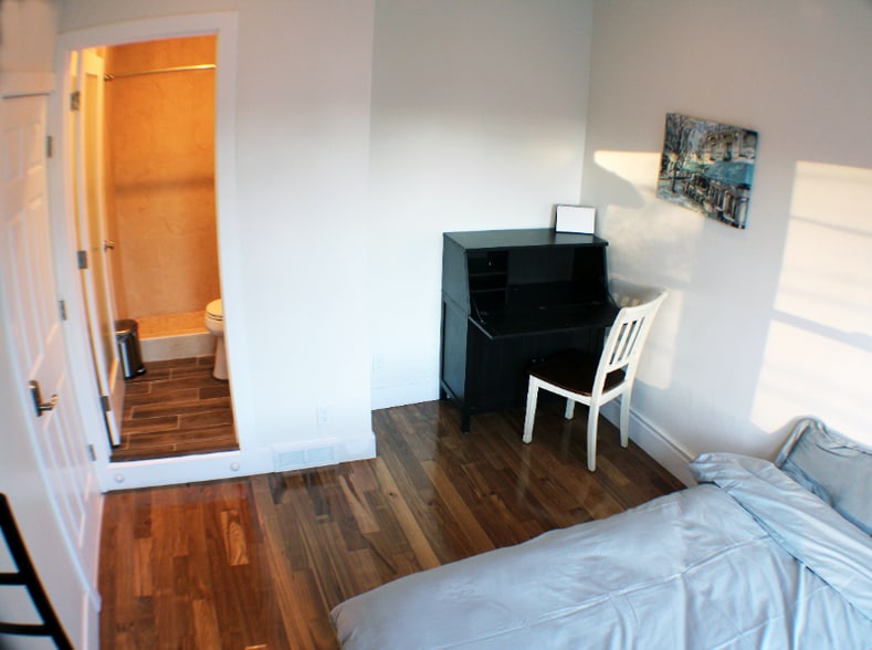 Building Photo - 302 Orchard Ave