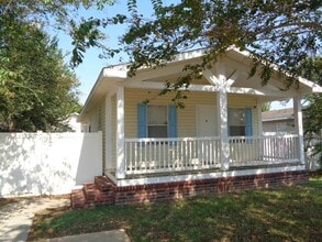 Building Photo - 10010 Sugarvine Ln