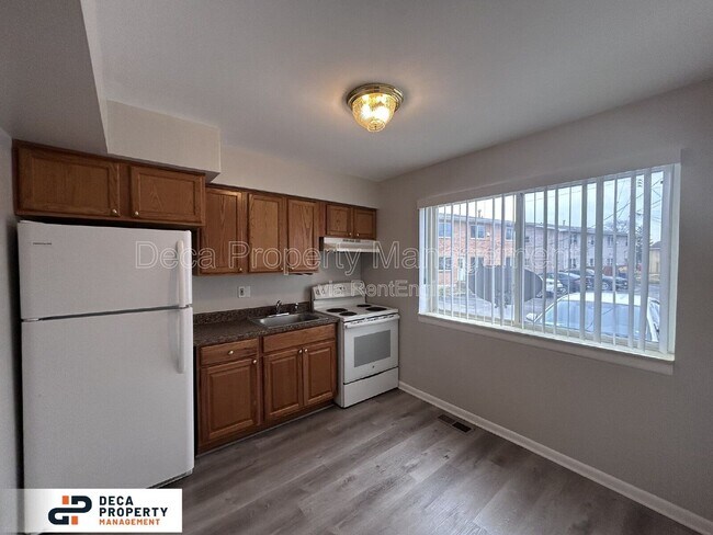 Building Photo - 446 Olian Dr