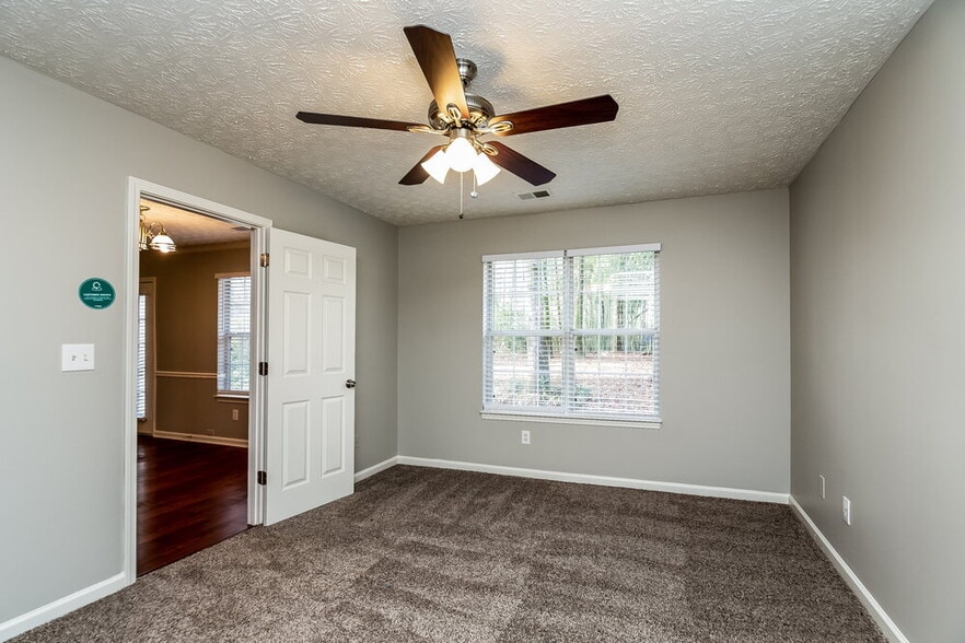 Building Photo - 434 Fairhaven Ct