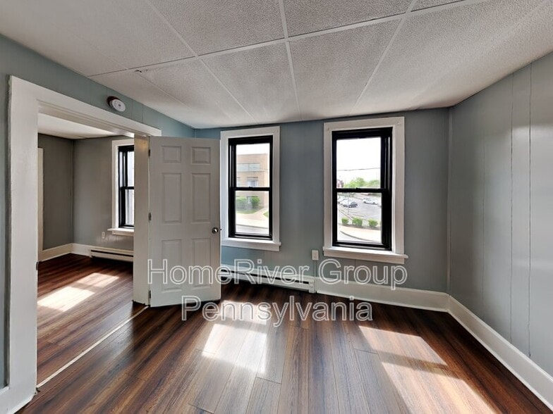 Building Photo - 1802 Chestnut St