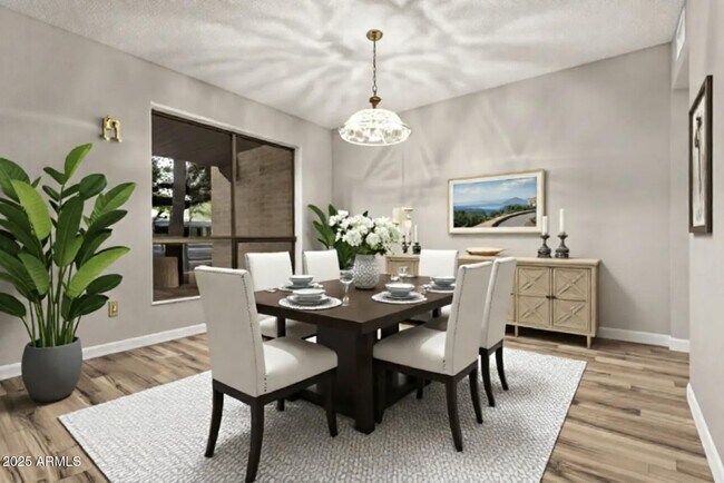 Building Photo - 4912 E Ludlow Dr