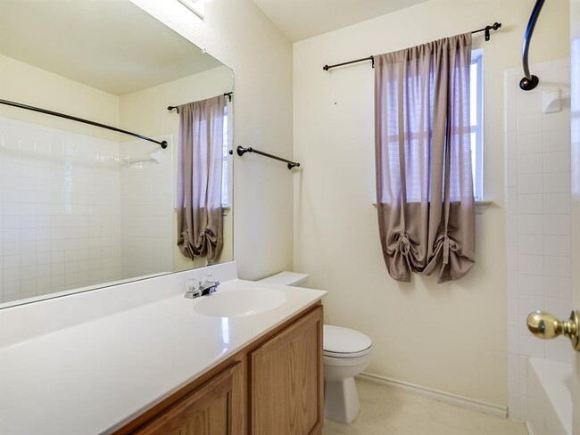 Building Photo - 14440 Lilley Brook Cove