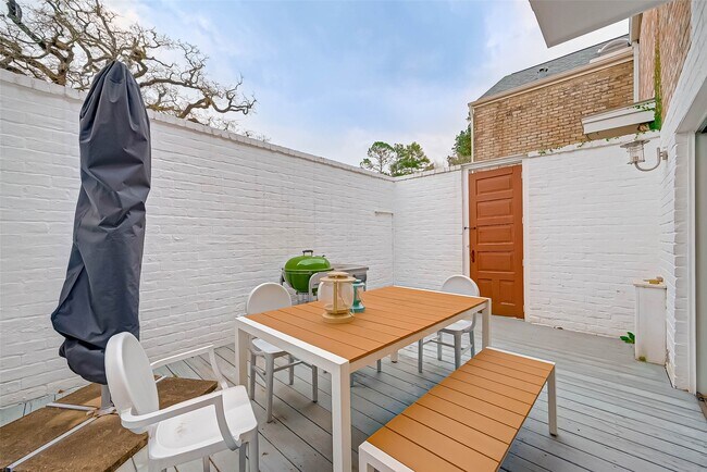 Building Photo - 39 River Hollow Ln