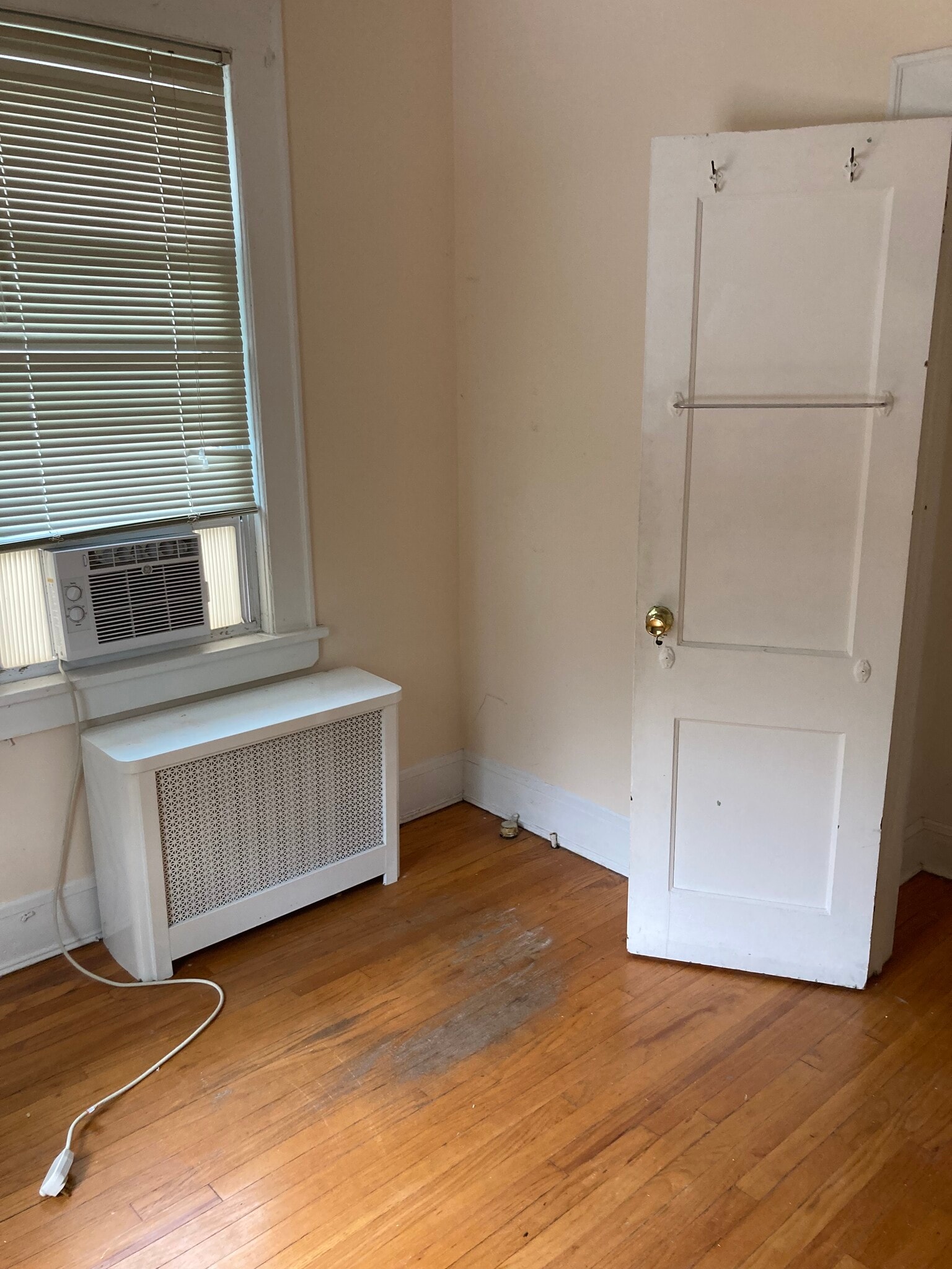 Building Photo - 326-1 Wayne St