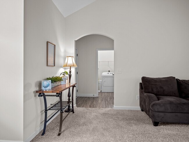 Building Photo - 251 Breakwater Dr