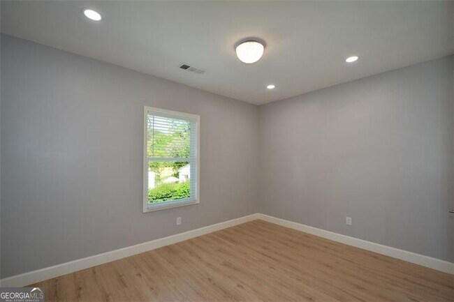 Building Photo - 2203 Wingate St SW