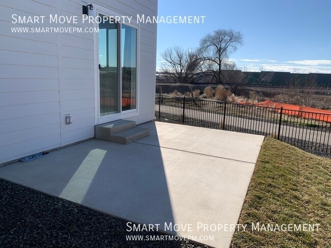 Building Photo - 3553 W Newland St