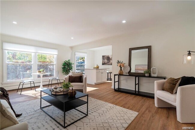 Building Photo - 538 Linwood Ave