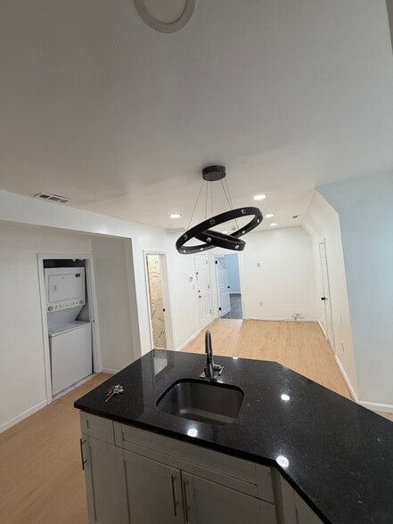 Building Photo - 197 S 11th St