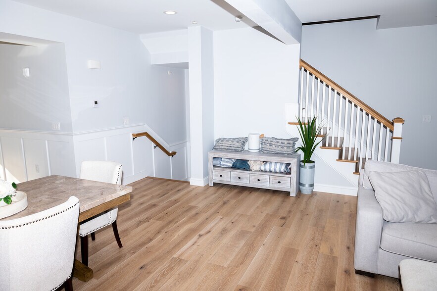 Building Photo - 30 Cate St