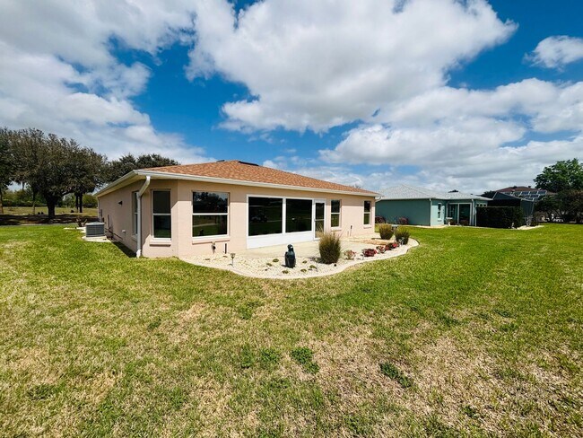 Building Photo - Furnished in gated 55+ golf community