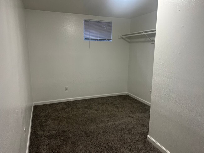 Building Photo - Lansing27