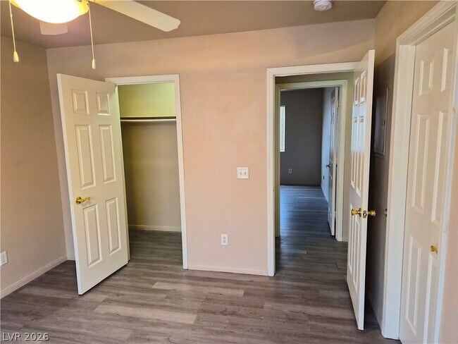 Building Photo - 1080 HALL
