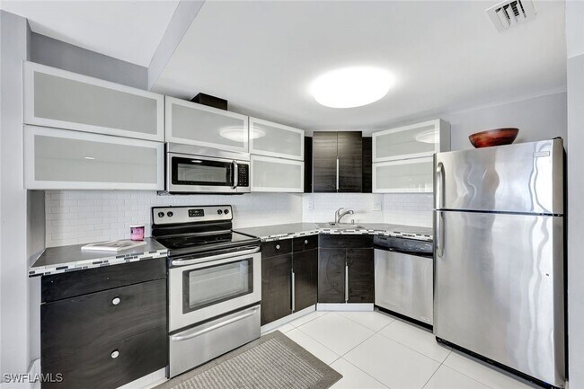 Building Photo - 1 Bluebill Ave