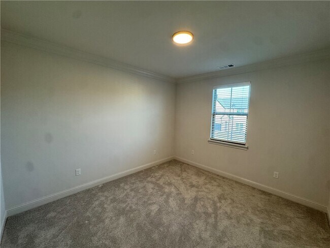 Building Photo - 3004 S 14th St