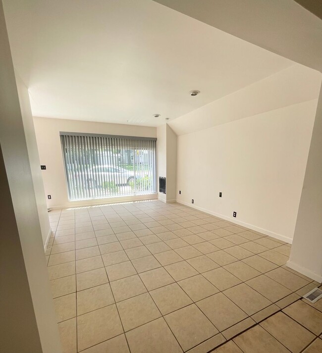 Building Photo - 29518 Joy Rd