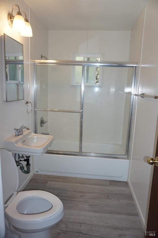 Building Photo - 142 El Poco Pl