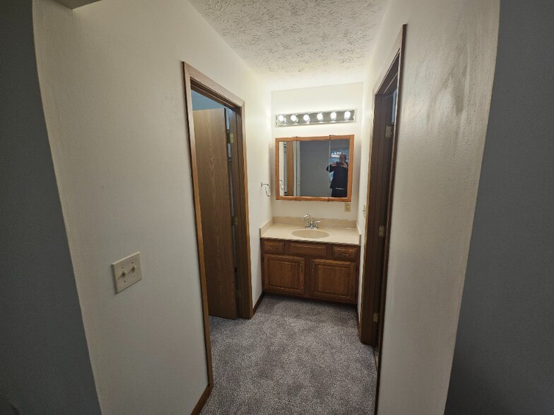 Building Photo - 1555 Vista Ridge Dr