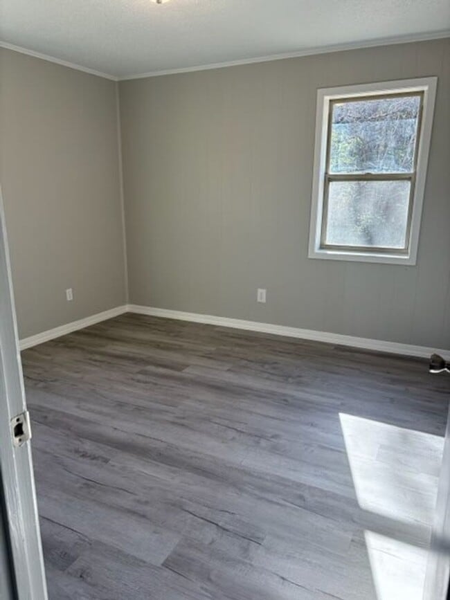 Building Photo - Renovated 3 Bedroom 1 Bath Home for Rent!!