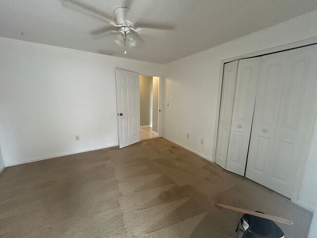 Building Photo - 1228 SE 24th Ave