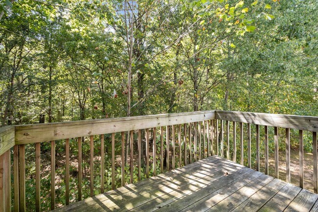 Building Photo - Spacious 3-Story End-Unit Townhome Near RTP