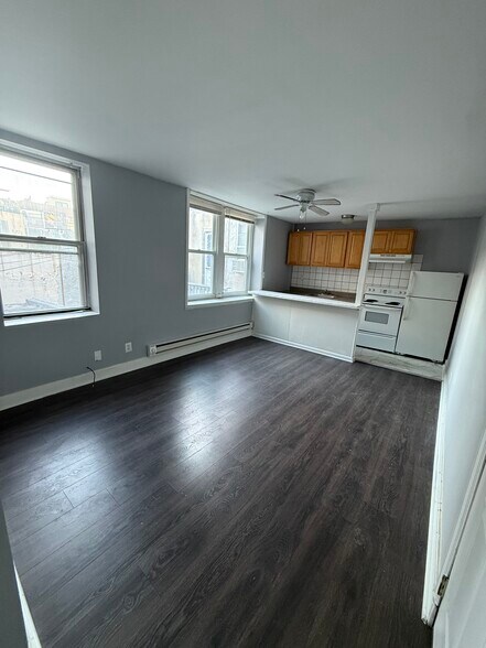 Living Room/Kitchen - 808 S 6th St