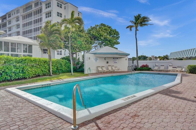 Building Photo - 1500 S Ocean Blvd