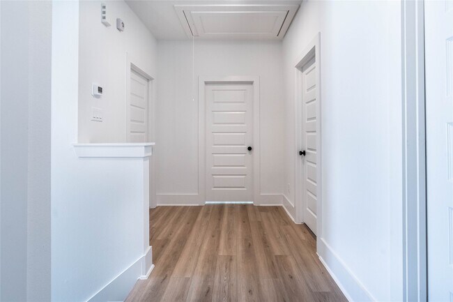 Building Photo - 5738 Barbara Rose Ln