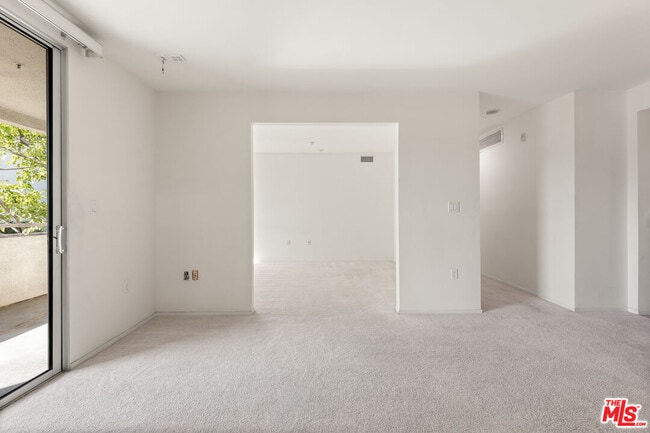 Building Photo - 267 San Pedro St