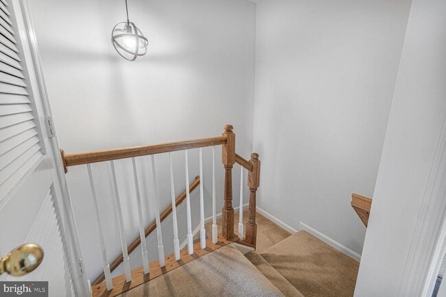 Building Photo - 2484 Angeline Dr