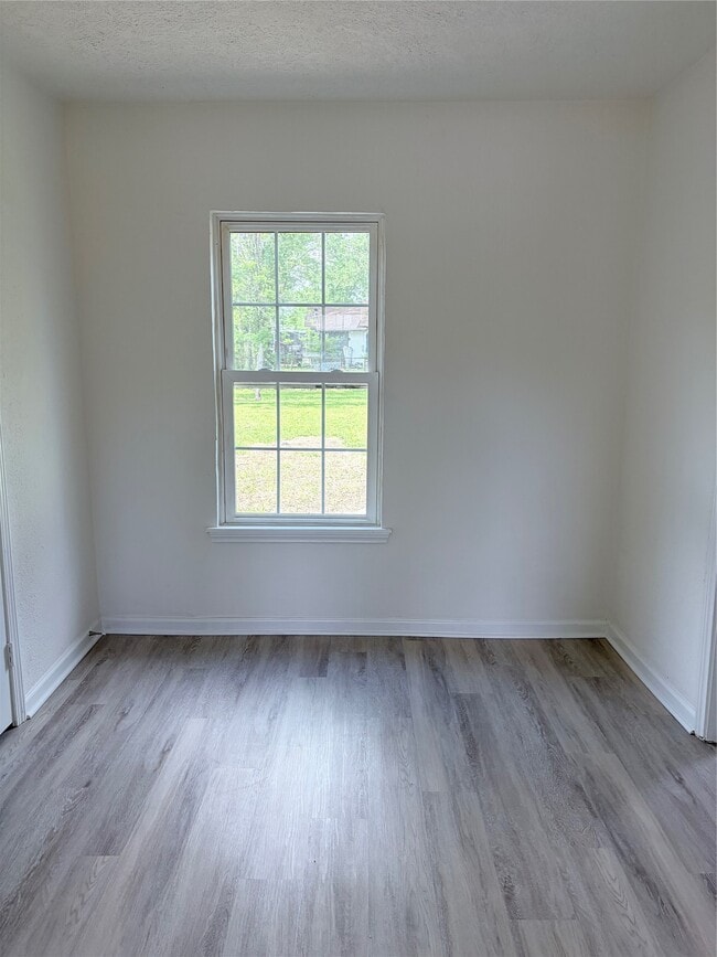 Building Photo - 8837 Oak Knoll Ln