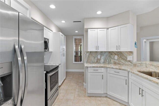 Building Photo - 9140 Southmont Cove