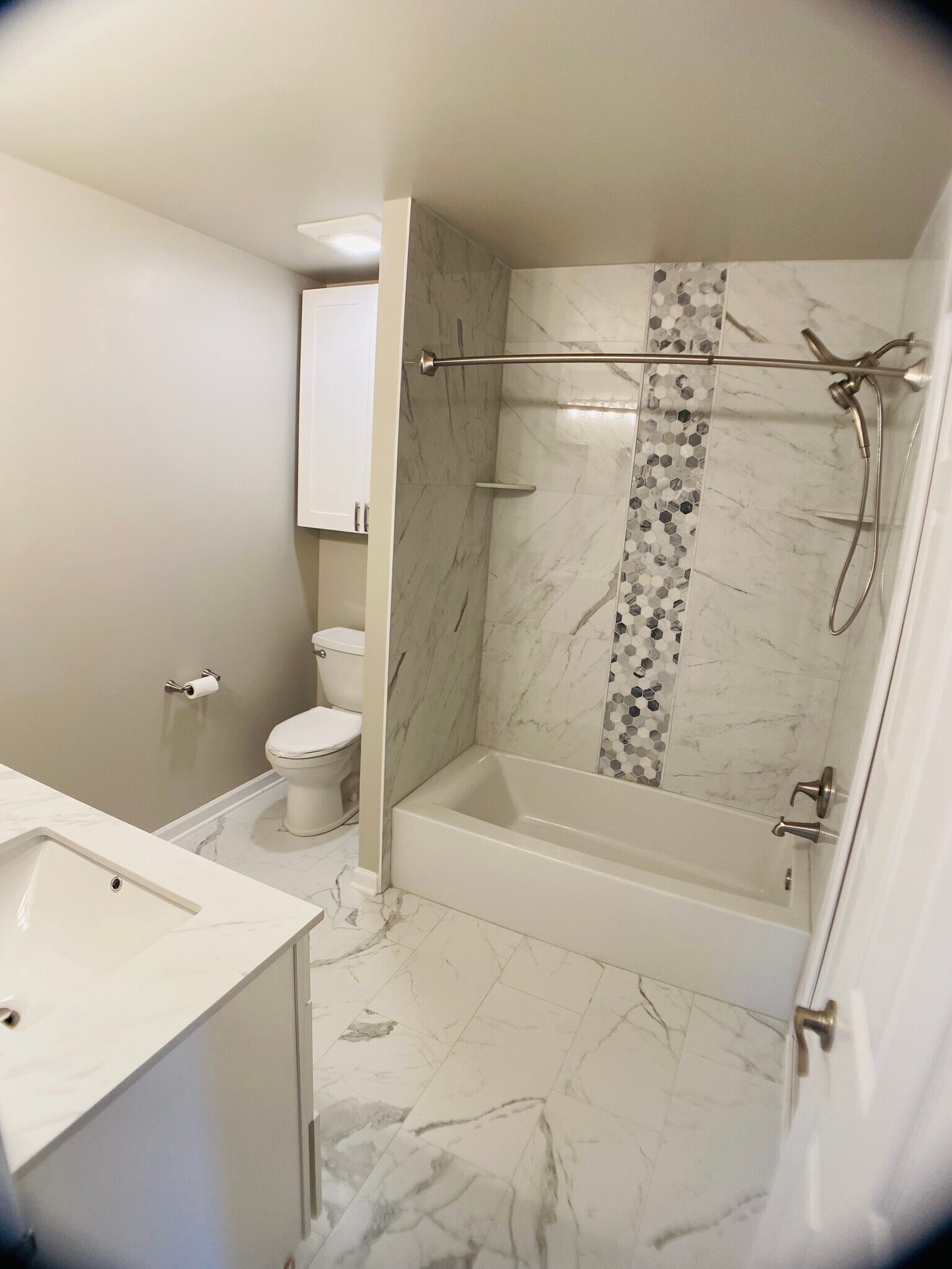 Building Photo - 305 Shepherds Way