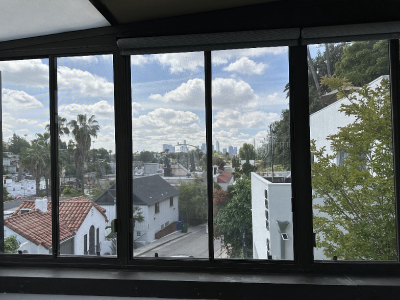 Building Photo - 3236 Larissa Dr