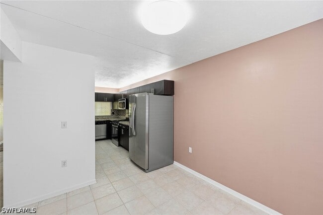 Building Photo - 1231 Commonwealth Cir