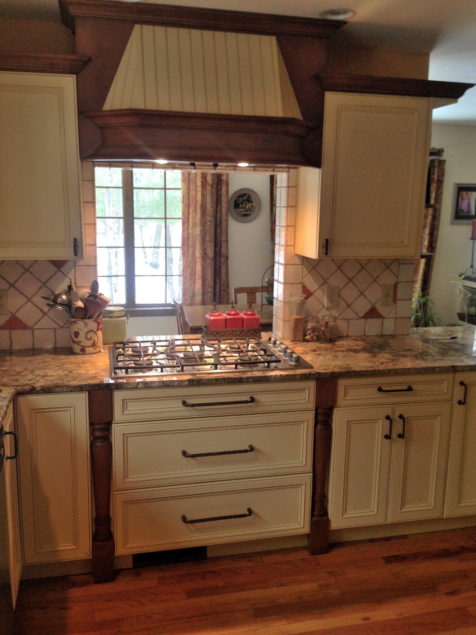 Shared Kitchen - 19 Timber Ln