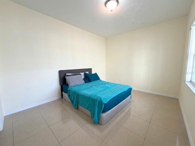 Building Photo - 14478 Bridgewater Crossings Blvd