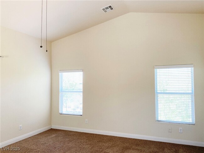 Building Photo - 4821 Longshot Dr