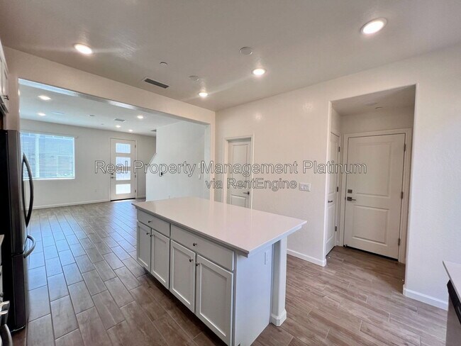 Building Photo - 1533 Vintage Ln