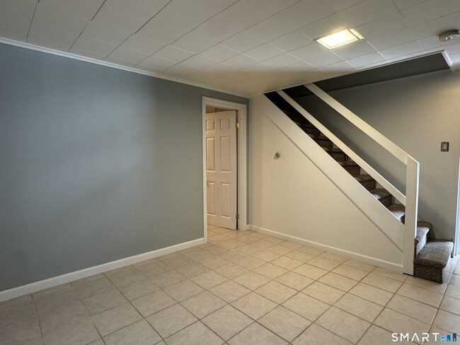 Building Photo - 118 Pullen Ave