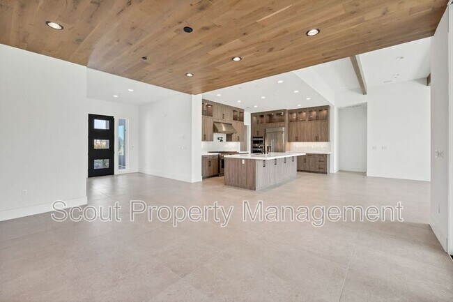 Building Photo - 32195 Daybrook Ter