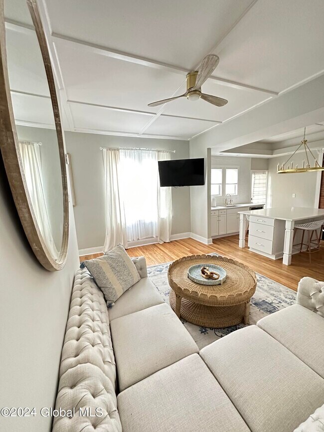 Building Photo - 163 Lake Ave